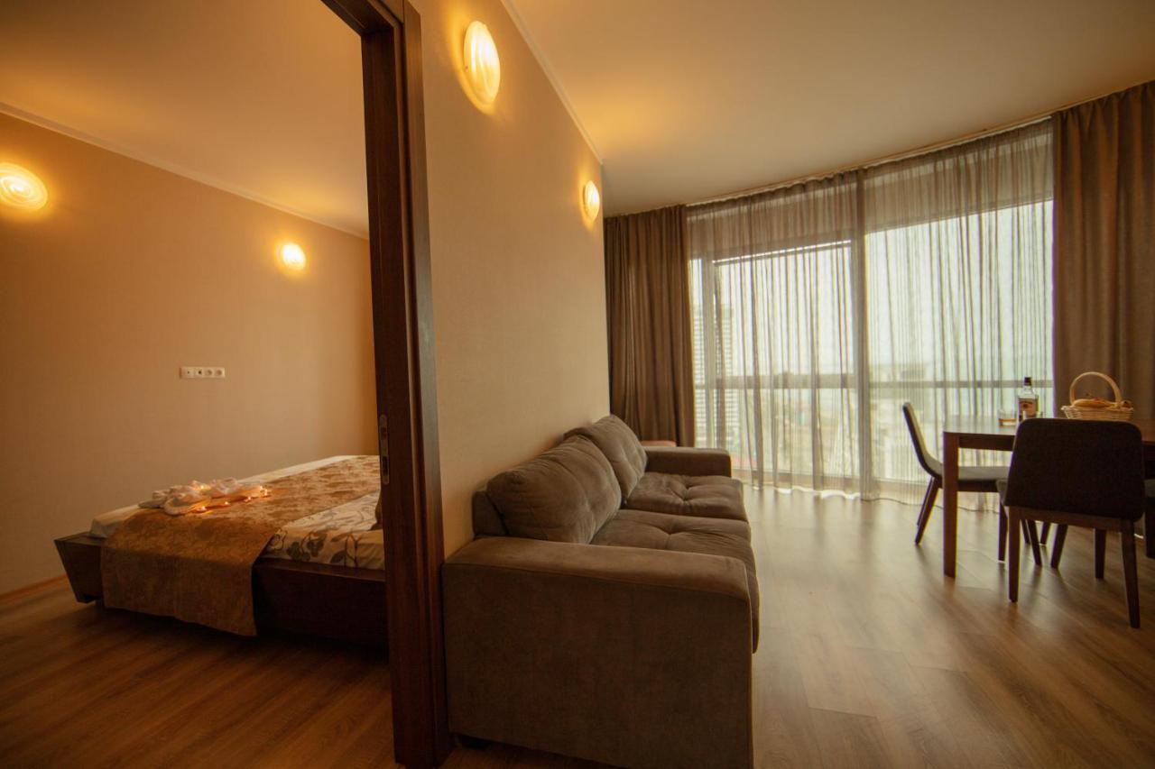Tower Apartments バトゥーミ エクステリア 写真