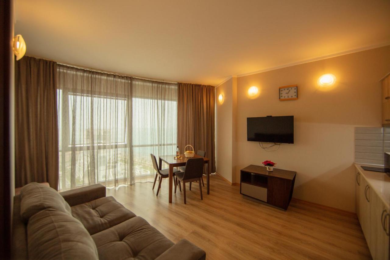 Tower Apartments バトゥーミ エクステリア 写真