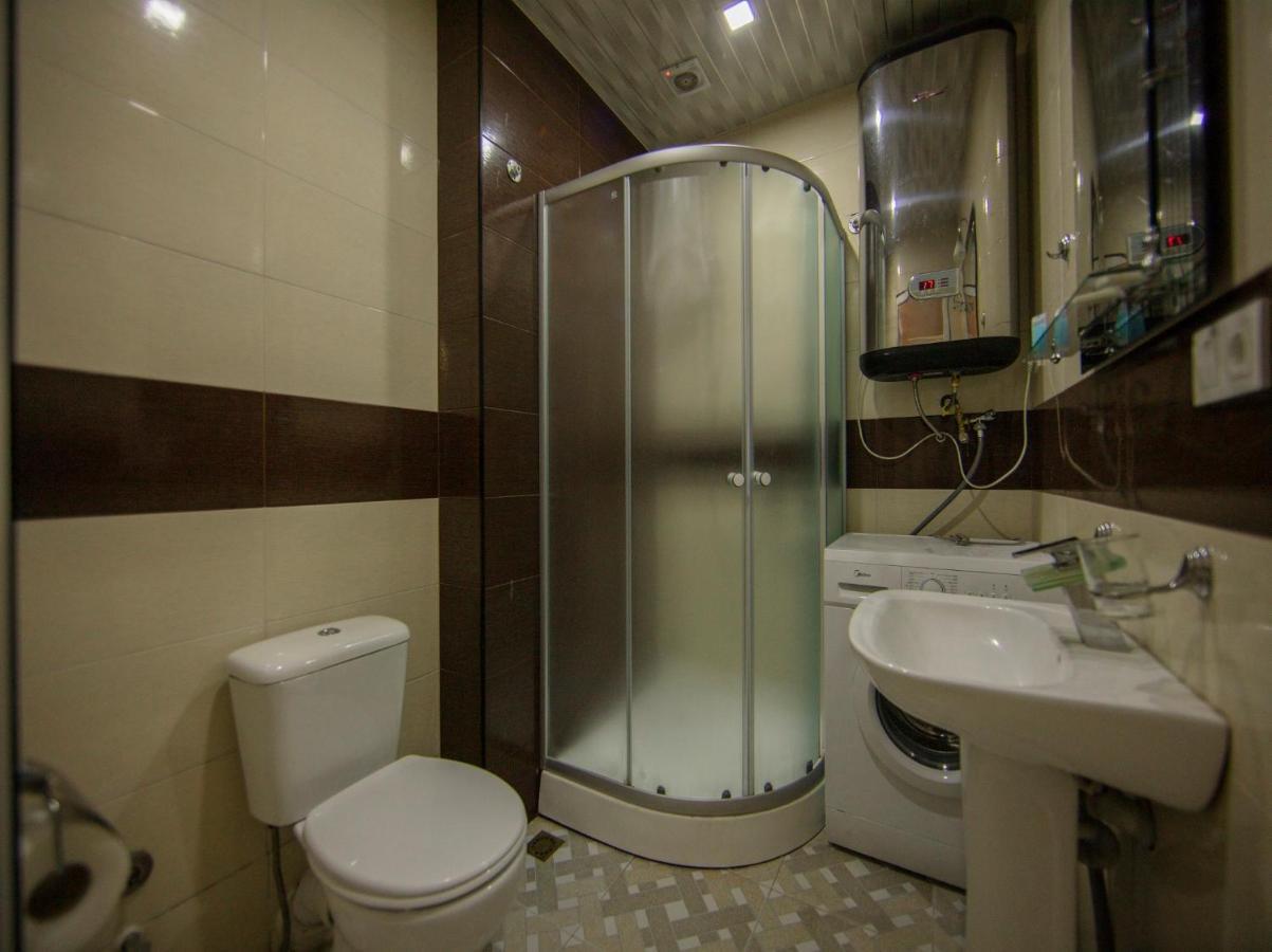 Tower Apartments バトゥーミ エクステリア 写真