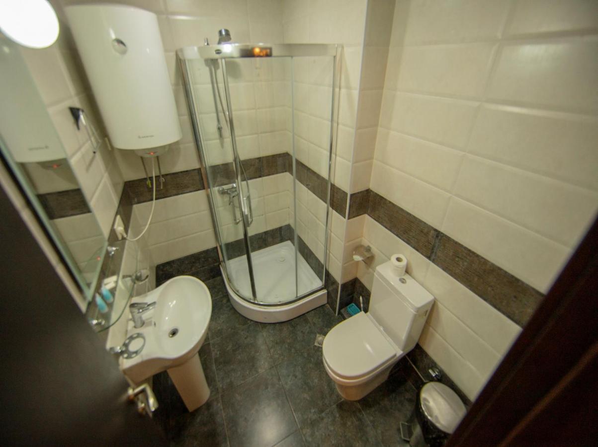 Tower Apartments バトゥーミ エクステリア 写真