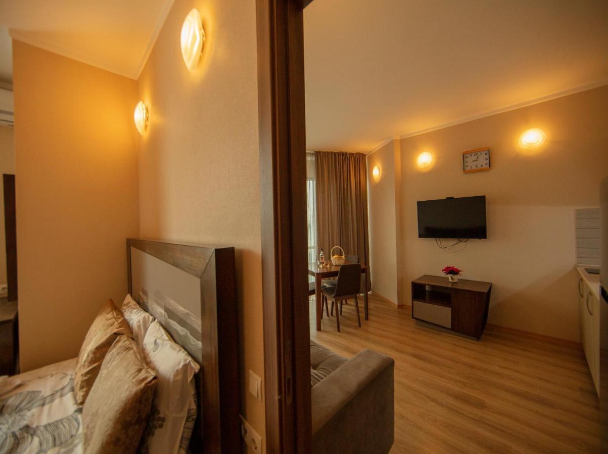 Tower Apartments バトゥーミ エクステリア 写真
